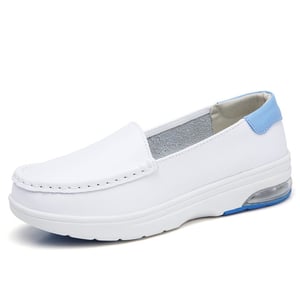 Women's Nursing Shoes Vulcanize Slip-on Nurse Moccasins Non-slip Soft White Medical Shoes